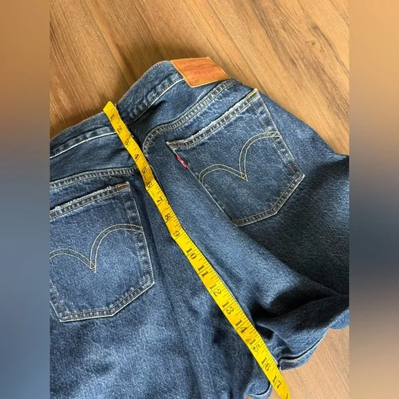 Levis 501 Premium Jeans Womens 33x29 Medium Wash Original Fit Button Fly 'Big E' - Picture 7 of 12